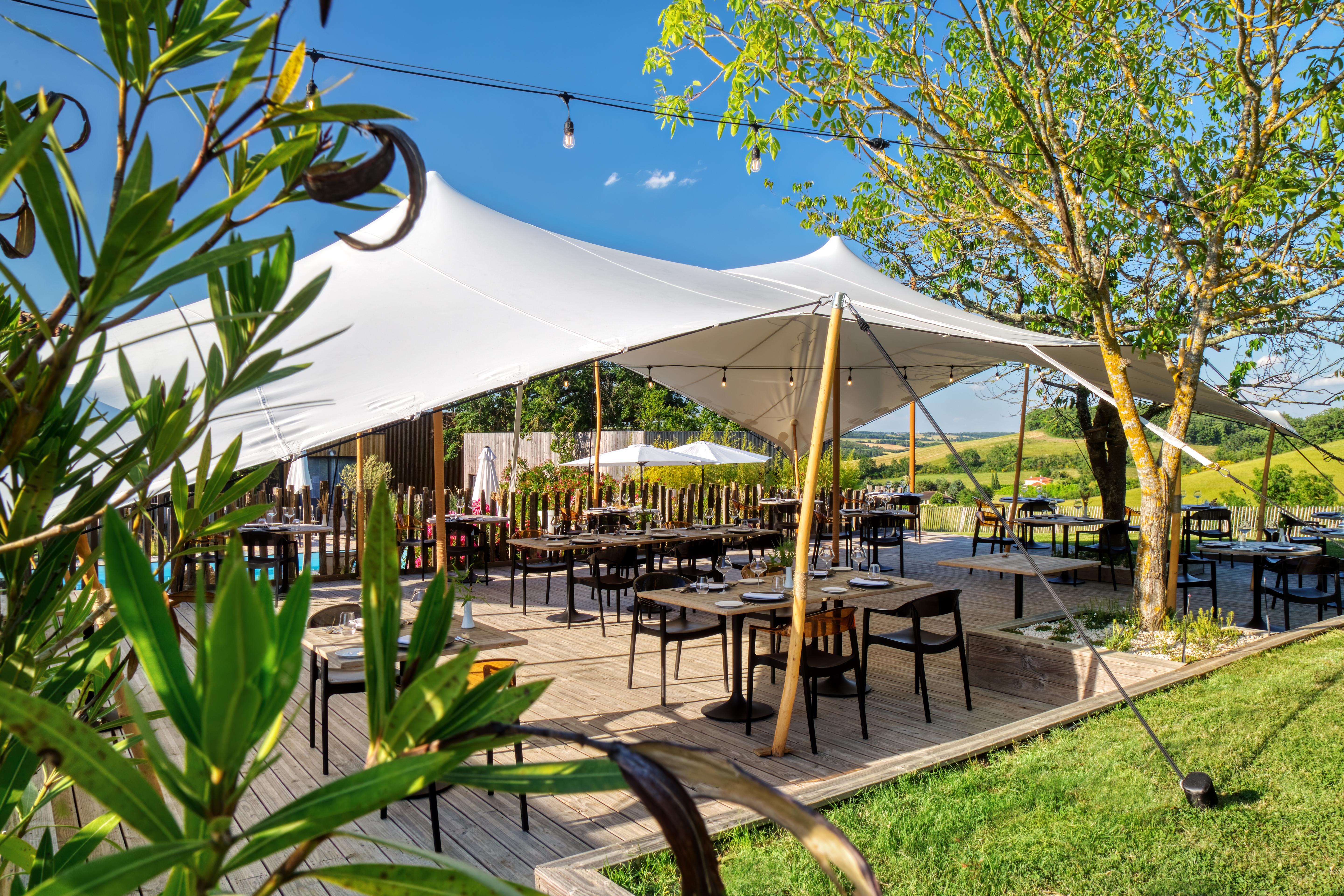 Le Domaine De Baulieu Hotel 4*